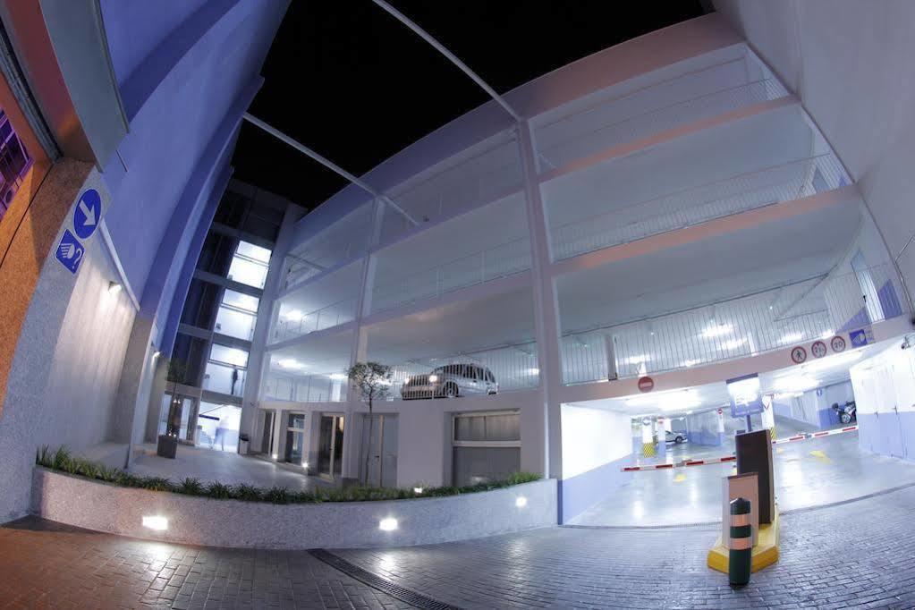 Atrium *